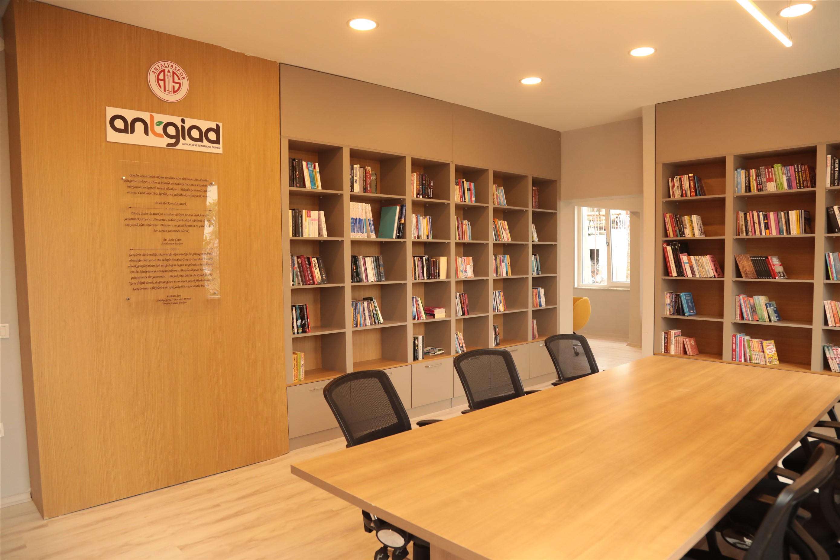 Antalyaspor Kütüphanesi